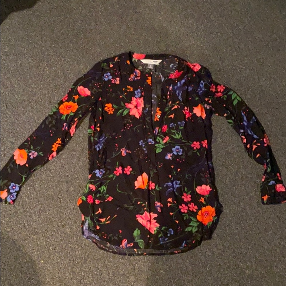 Women’s dress shirt